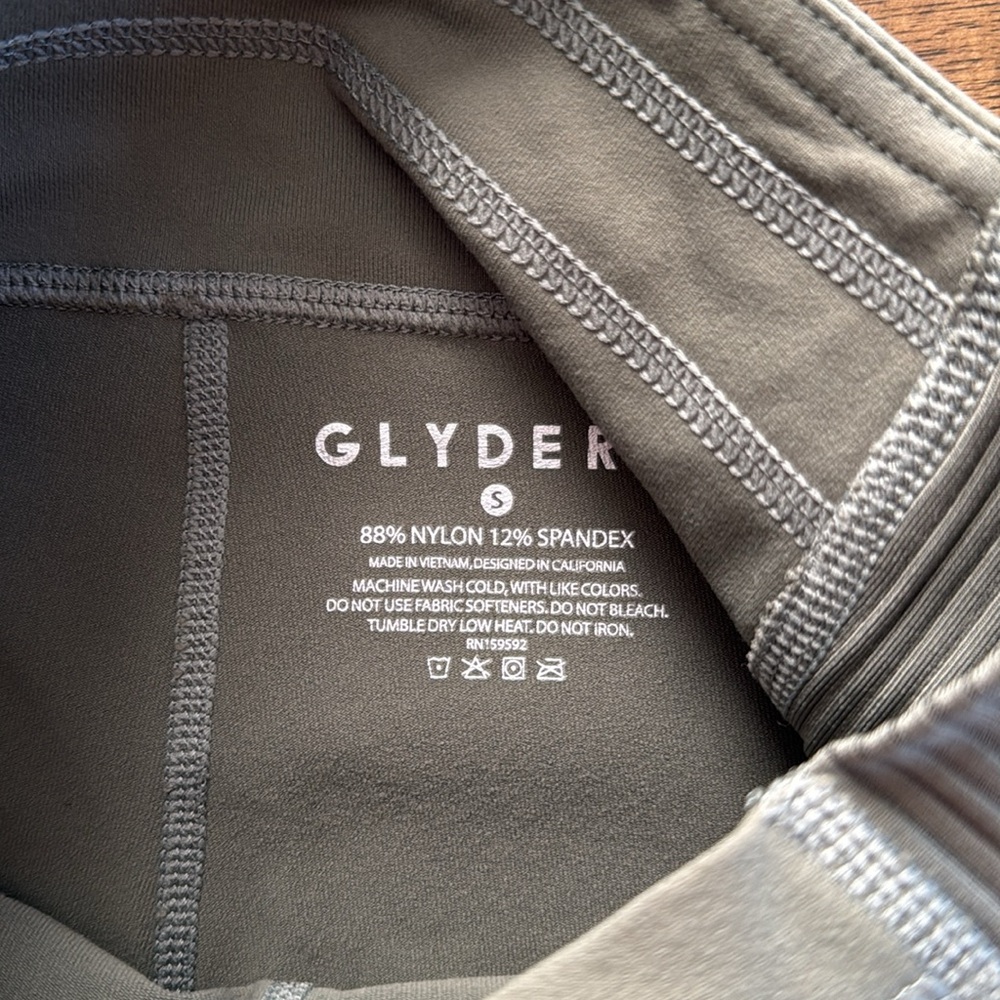 Glyder small Olive Green Leggings with Pockets - Picture 6 of 7